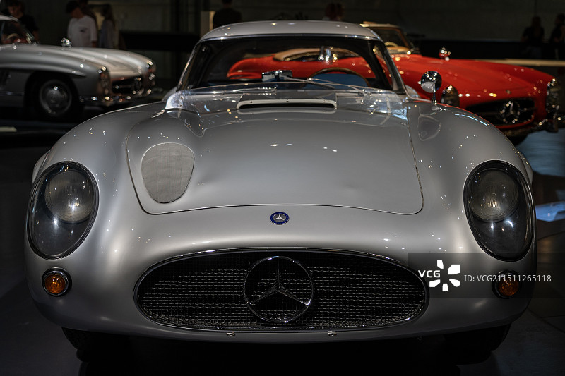 德国斯图加特，梅赛德斯奔驰博物馆图片素材