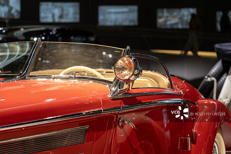 德国斯图加特，梅赛德斯奔驰博物馆图片素材