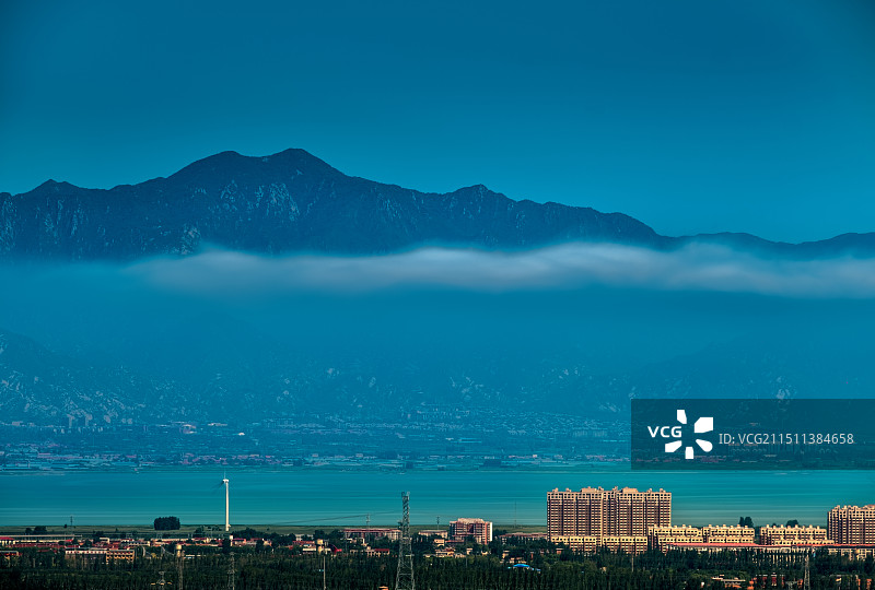 官厅湖晨雾图片素材