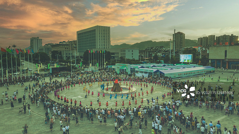 土家摆手舞 国家级非物质遗产 湖北省恩施州来凤县 土家族古老的传统舞蹈图片素材