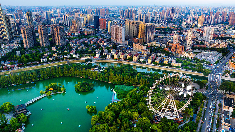 初秋包公园图片素材