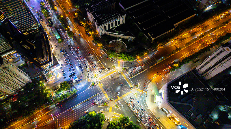 南京江宁百家湖车流夜景图片素材