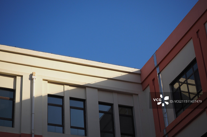 济南梁王小学的学校建筑外观图片素材