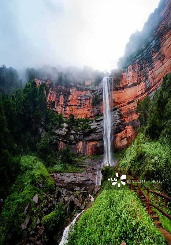 贵州赤水佛光岩瀑布图片素材