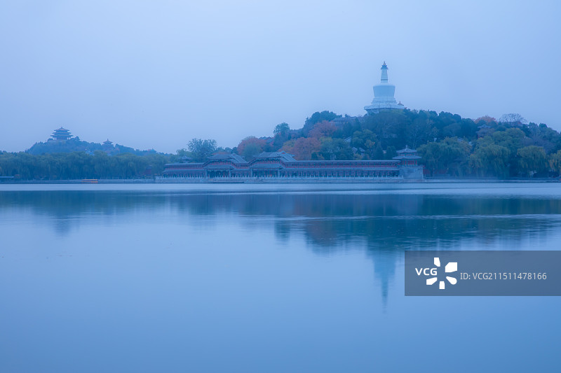北海公园清晨图片素材