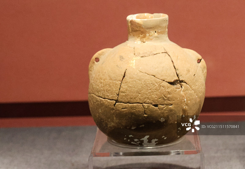 双耳陶壶中国考古博物馆文明起源 河南 新郑 裴李岗遗址图片素材