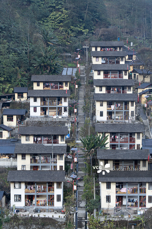 云南怒江州贡山县独龙江乡新貌图片素材