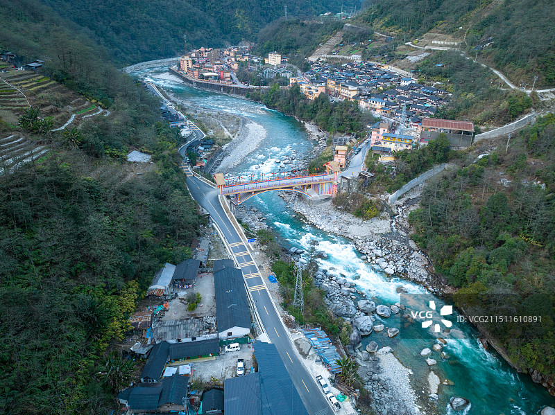 云南怒江州贡山县独龙江乡新貌图片素材