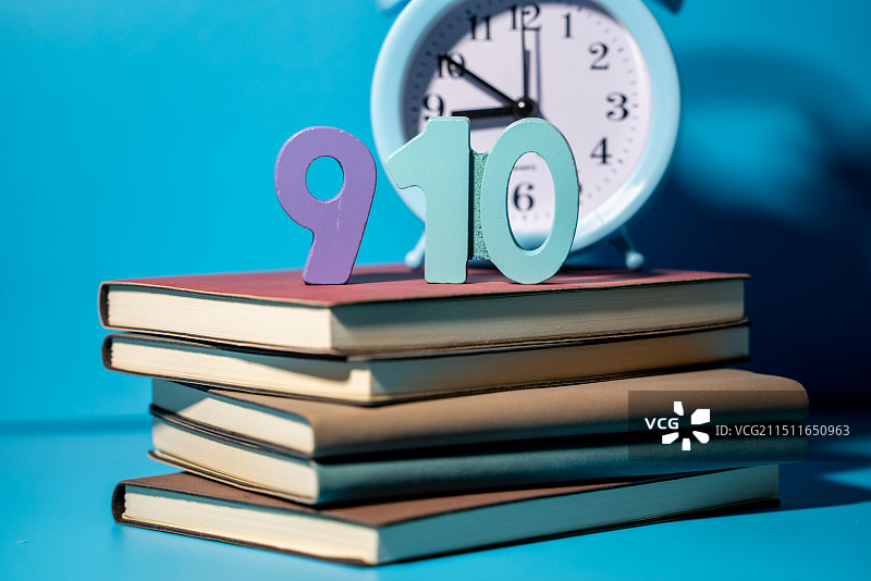 学校开学静物图片素材