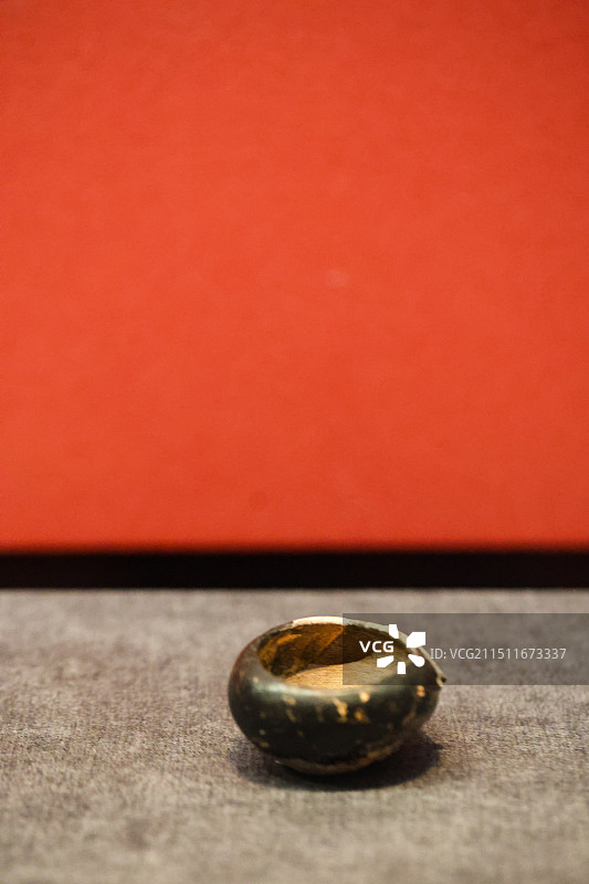 中国考古博物馆四层展览瓷器花口碗白瓷盏托白瓷碗茶具等瓷器组图图片素材