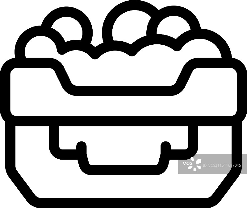 装满待洗衣物的洗衣篮图片素材