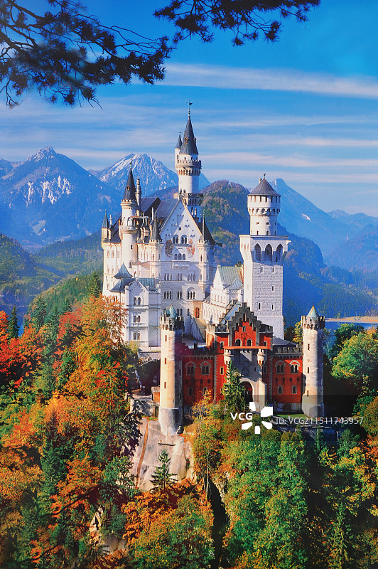 德国‌，巴伐利亚州，新天鹅堡秋景。图片素材