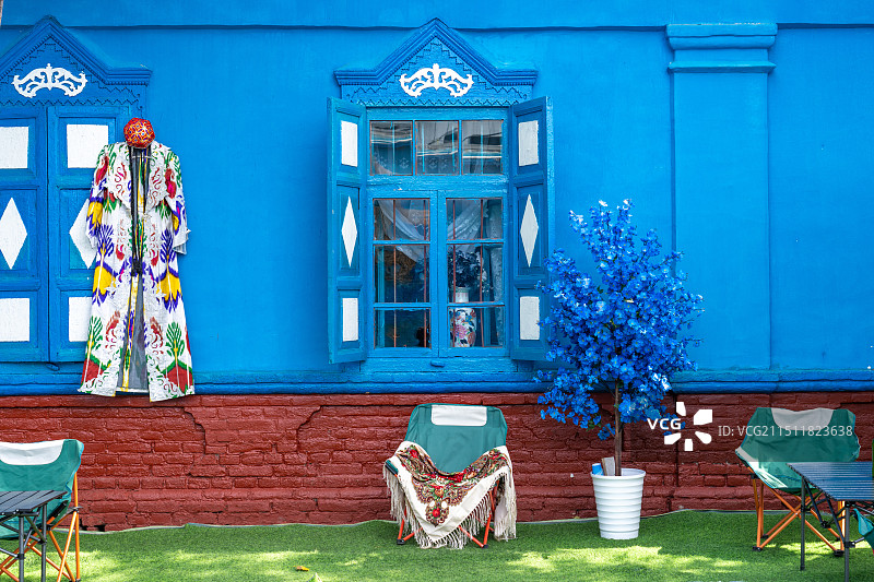 新疆伊犁州伊宁市喀赞其民俗旅游区富有新疆维吾尔民族特色的街景和庭院图片素材