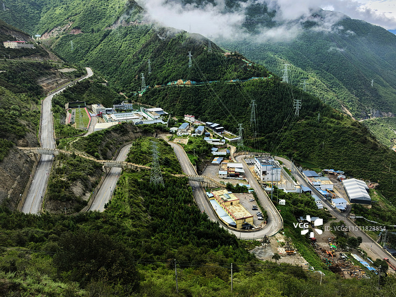 迪庆州德钦县乡村公路图片素材