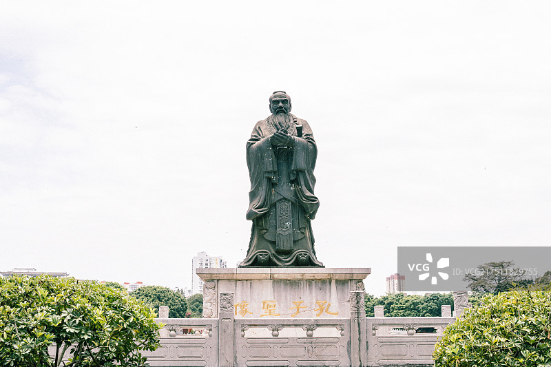 建水文明孔子雕像图片素材