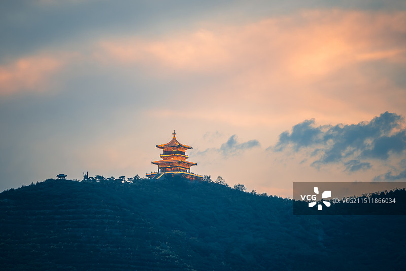 远眺太山望都阁图片素材