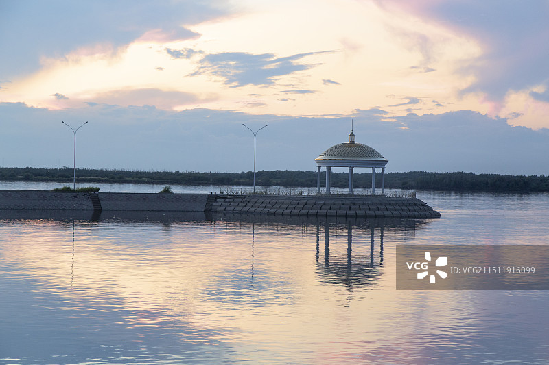 俄罗斯哈巴罗夫市“扎伊姆卡度假村”阿穆尔河图片素材