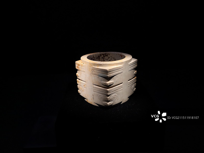 良渚文化遗址，良渚博物馆馆藏玉琮图片素材