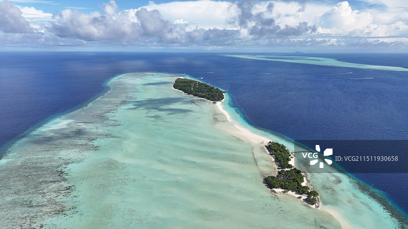 鸟瞰广角风景美丽日落热带海滩南部图片素材