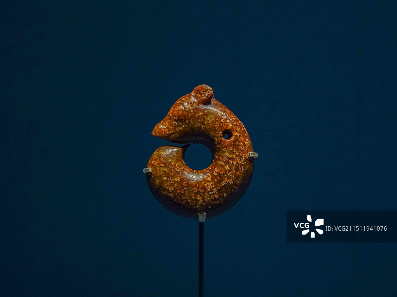 红山文化晚期 玉龙图片素材