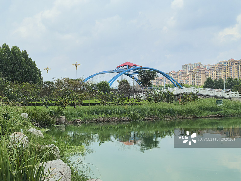 鸡龙河畔图片素材