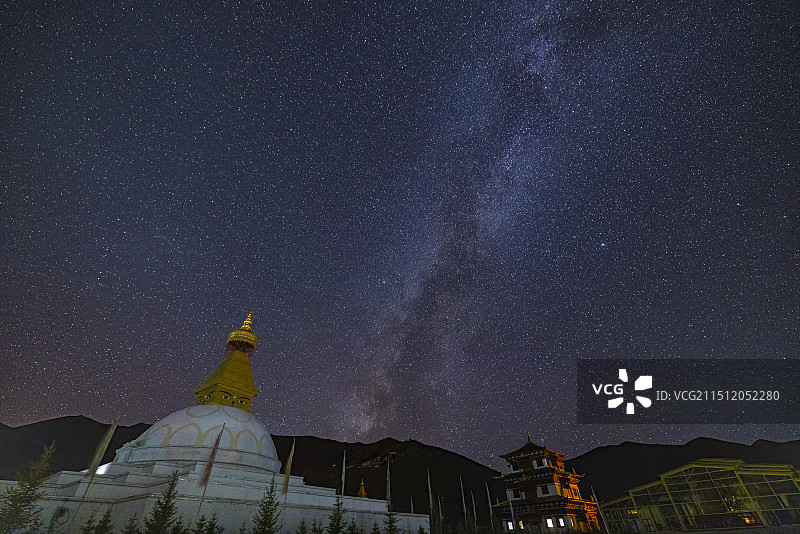 2024英仙座流星雨如约而至图片素材