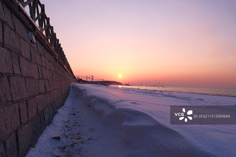 冬日下雪后的威海图片素材