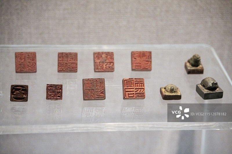 中国河南洛阳博物馆 馆藏文物  古代铜钮印章图片素材
