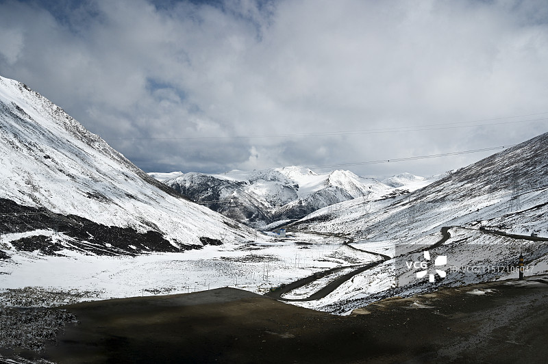东达山垭口风光图片素材
