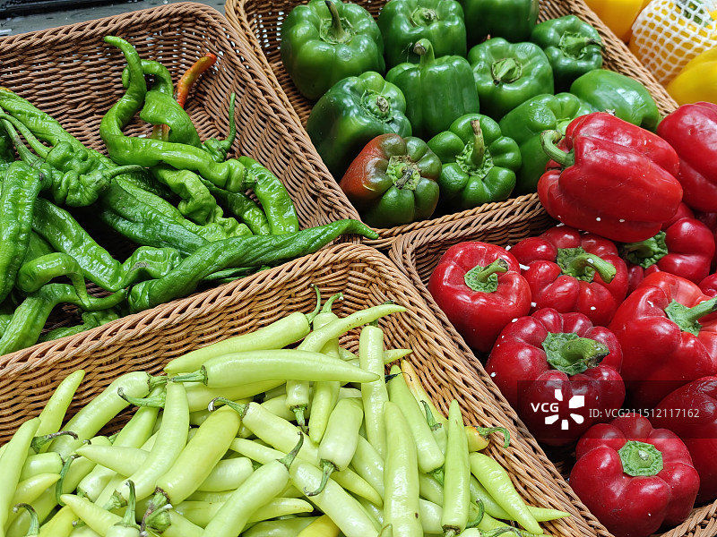 市面上出售的蔬菜全画幅图片素材