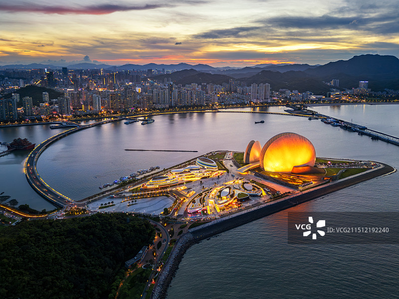 珠海日月贝晚霞夜景图片素材
