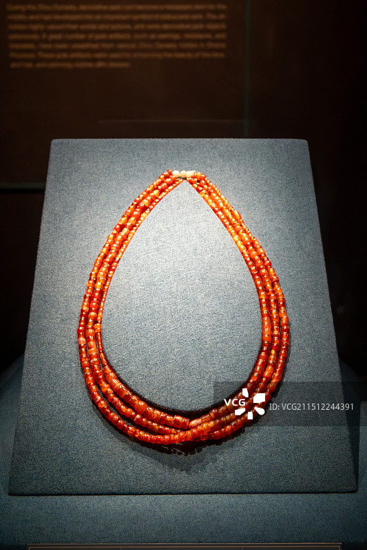 红玛瑙串配图片素材