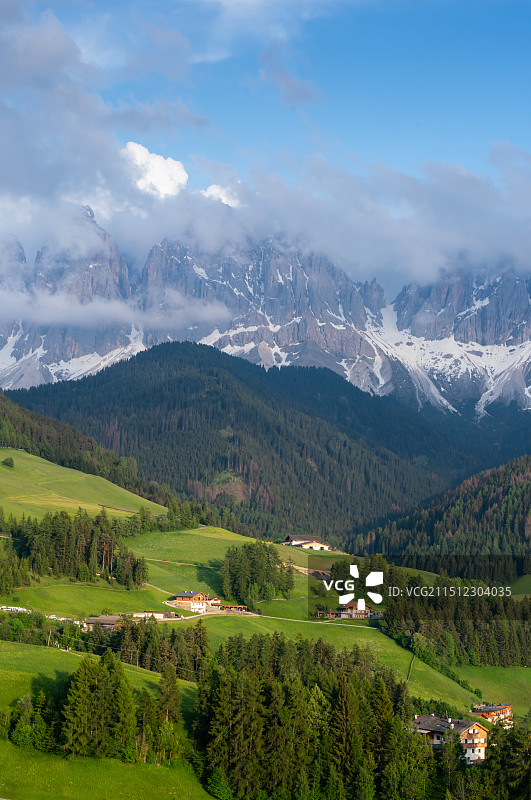 意大利多洛米蒂的富纳斯山谷风景图片素材