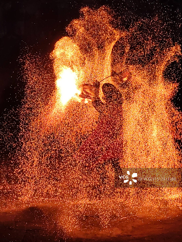 浴火重生图片素材