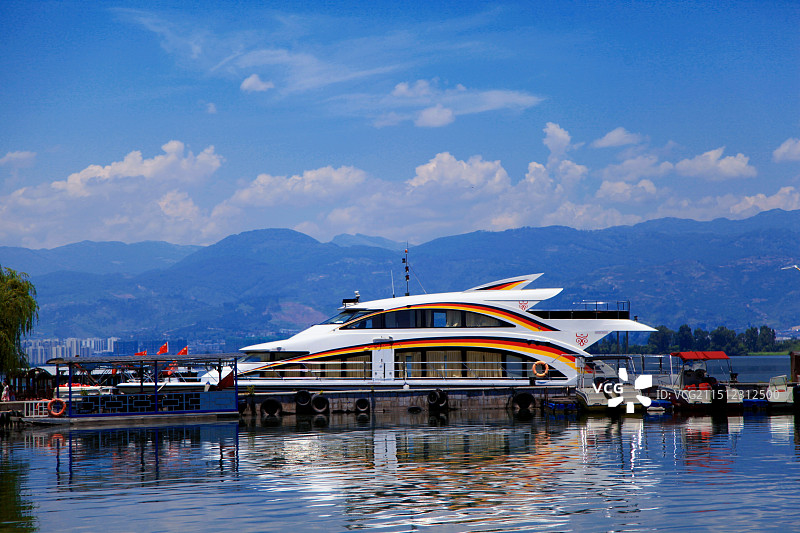 四川凉山彝族自治州邛海风光图片素材