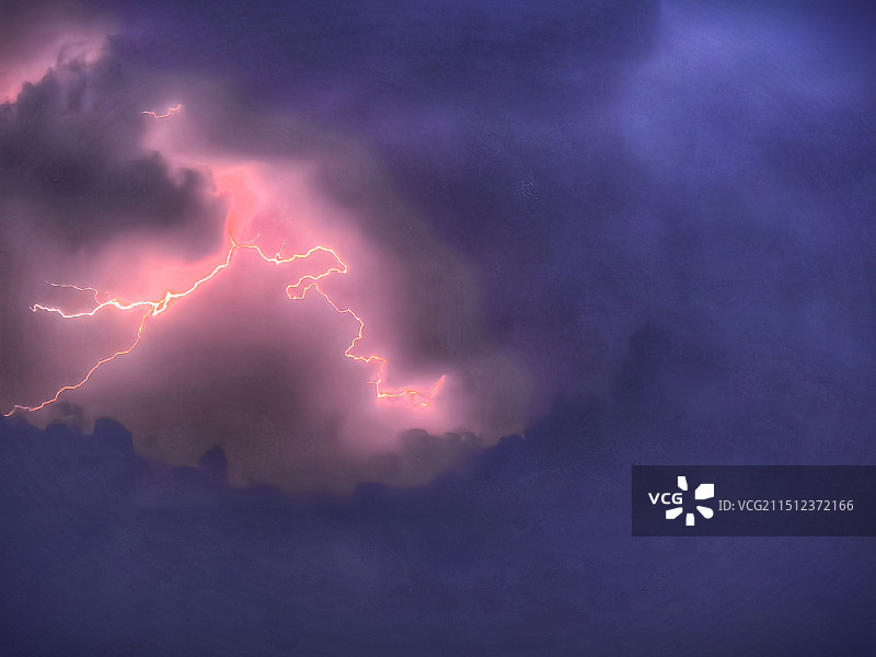 空中闪电的低角度视图图片素材