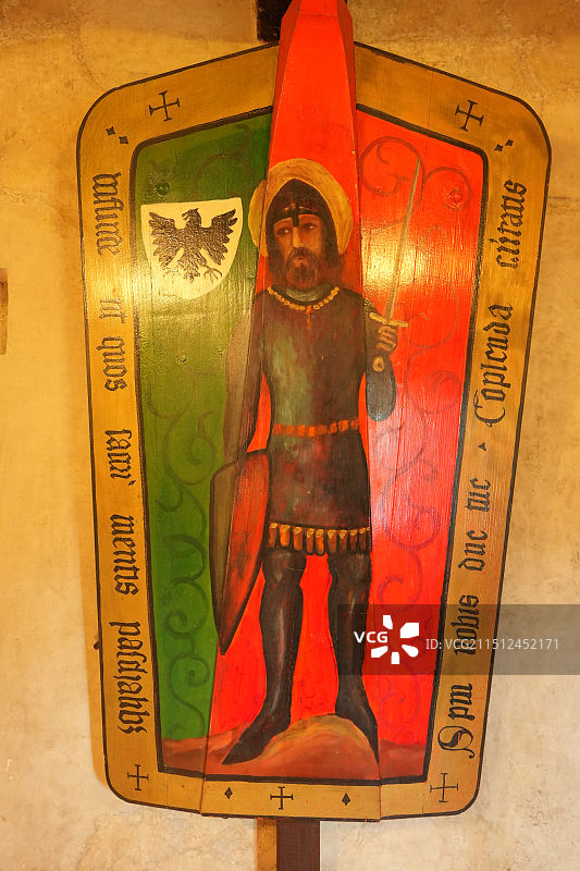 布拉格城堡黄金巷，欧洲传统铠甲兵器盾牌展览，捷克传统服饰展，传统民居城墙图片素材