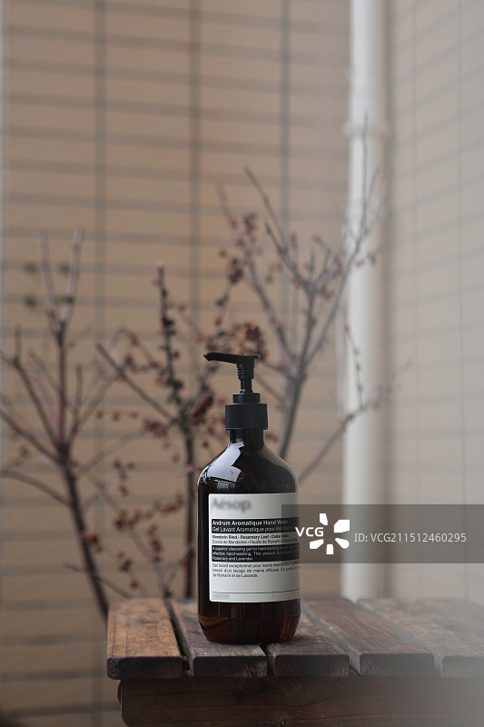 高端洗护用品外观瓶子照片图片素材