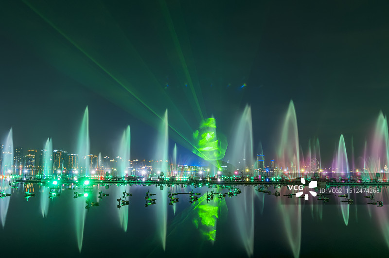 中国苏州金鸡湖音乐喷泉图片素材