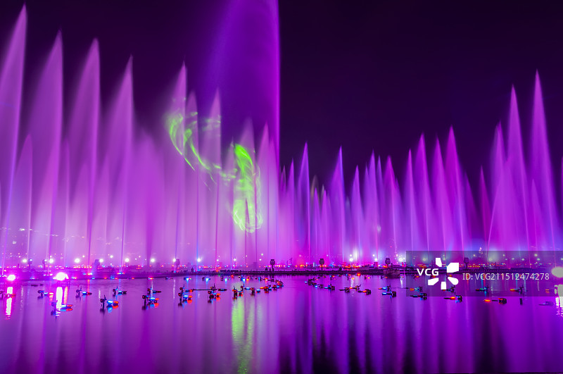 中国苏州金鸡湖音乐喷泉图片素材