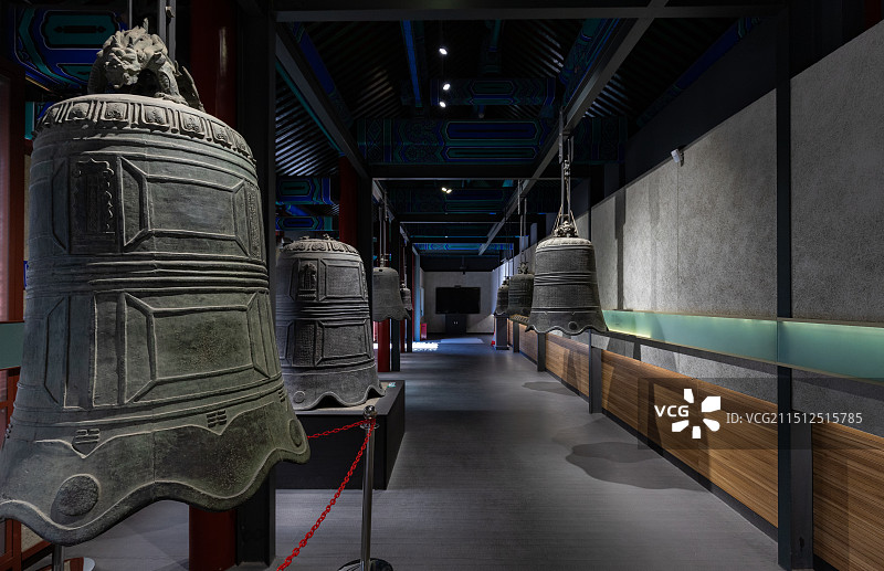 北京觉生寺（大钟寺）古钟长廊图片素材