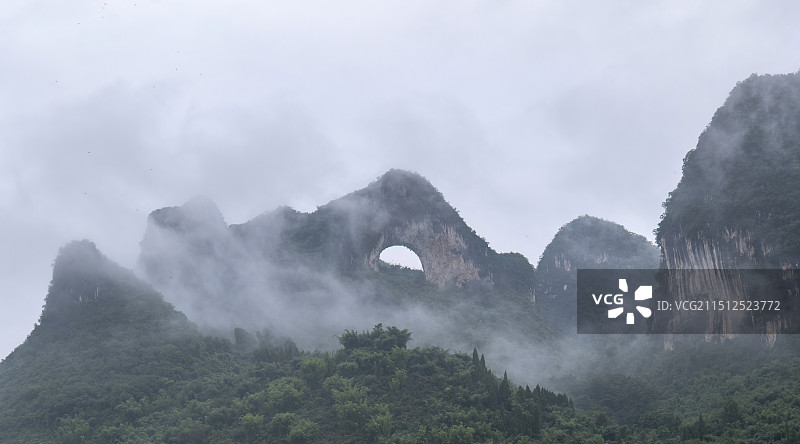 中国广西大山山脉月亮山自然美景图片素材