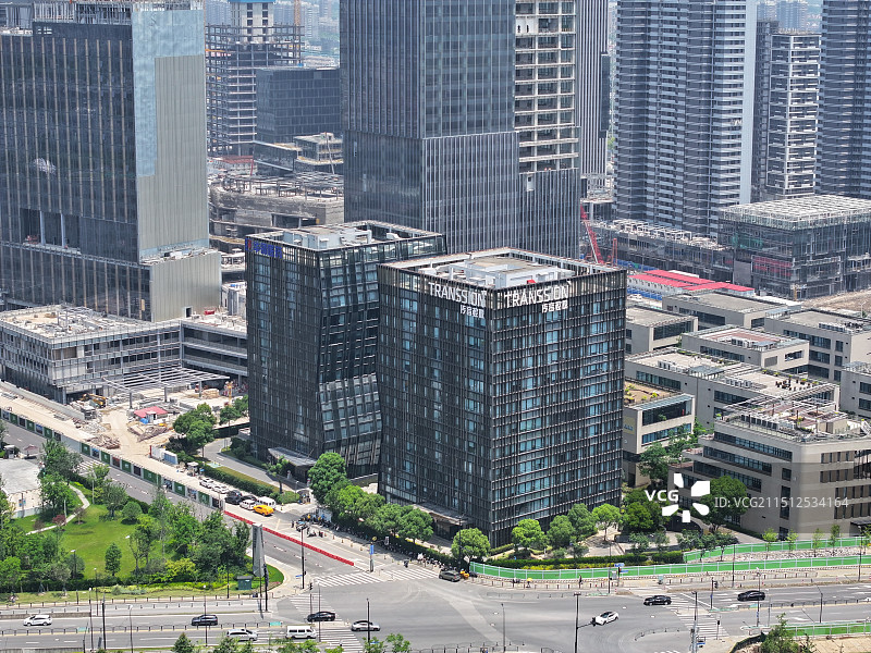 张江科学城，是一个上海市境内高科技产业园区。软件园已设立企业1000多家，入驻200多家。图片素材
