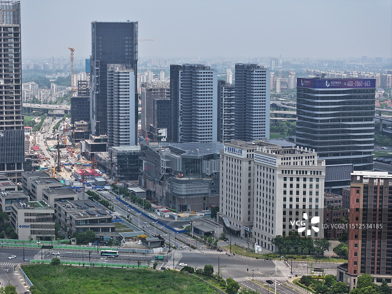 张江科学城，是一个上海市境内高科技产业园区。软件园已设立企业1000多家，入驻200多家。图片素材
