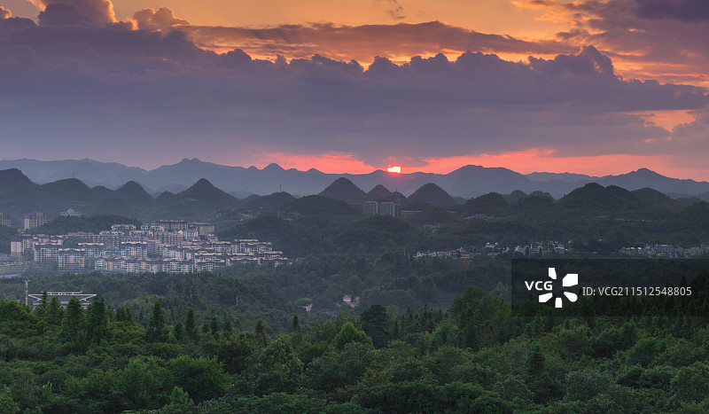 贵州毕节百里杜鹃花城日落图片素材