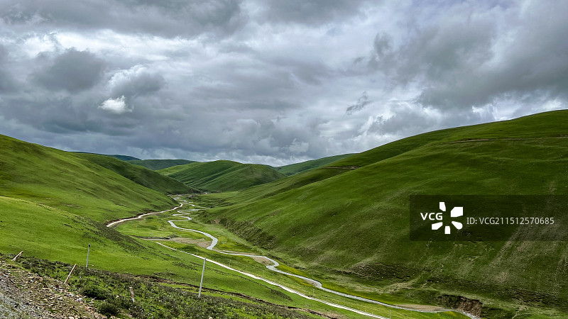 单车骑行318国道沿途风景图片素材