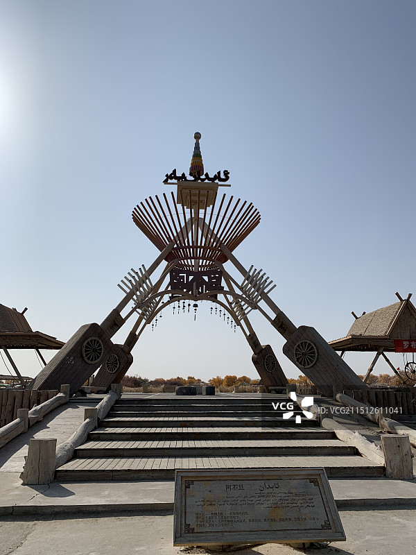 塔里木胡杨林阿不旦图片素材