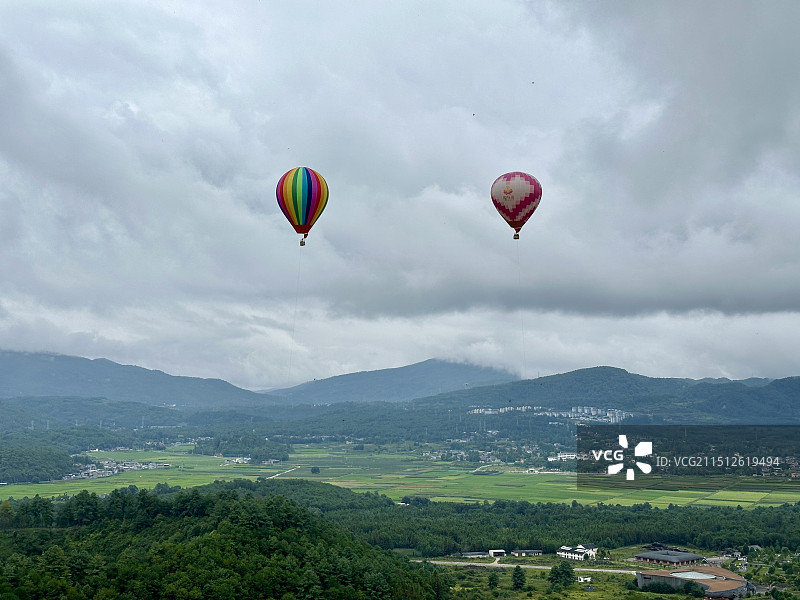 腾冲火山地质公园热气球图片素材
