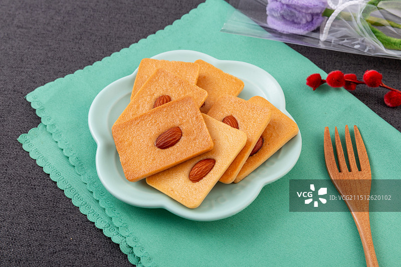 巴旦木坚果芙脆饼干图片素材