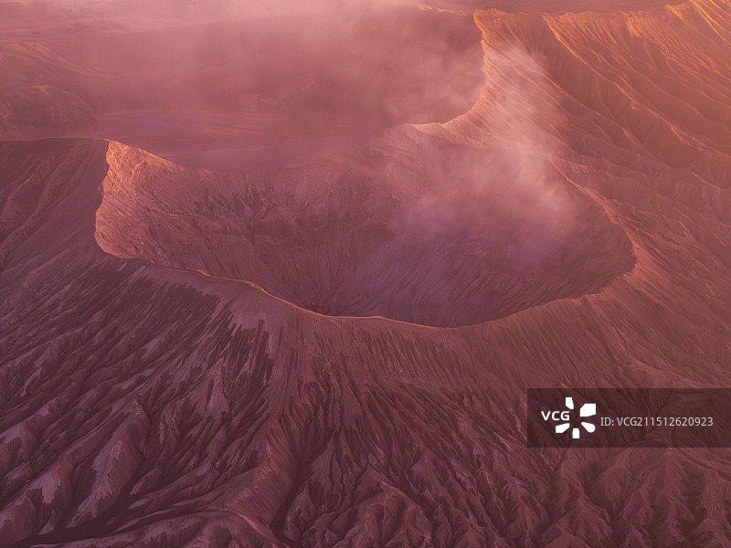Bromo火山口图片素材